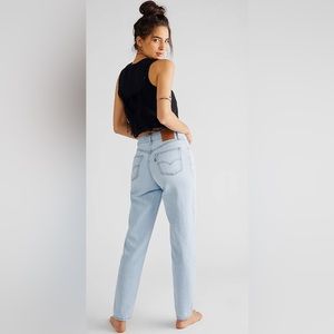 Levi’s 80’s Vintage High Rise Jeans (light wash)